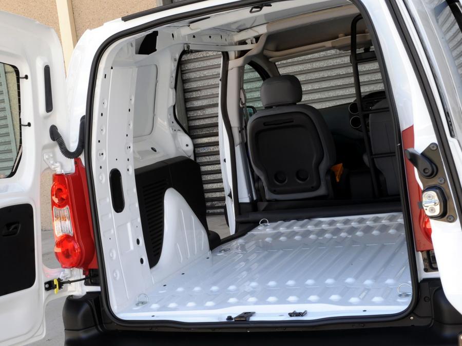  Citroen Berlingo Van Long Limited Edition 2008 года  (фото 4 из 12)